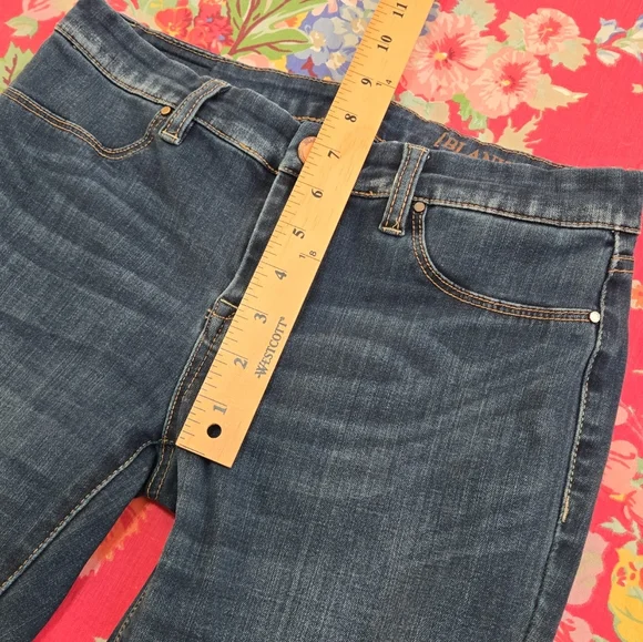 Blank NYC Low Rise Skinny Jeans Ankle Crop Length Size 26 - Picture 9 of 13